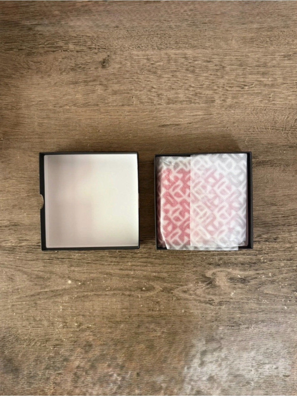 Telfar Wallet - Picture 4 of 13